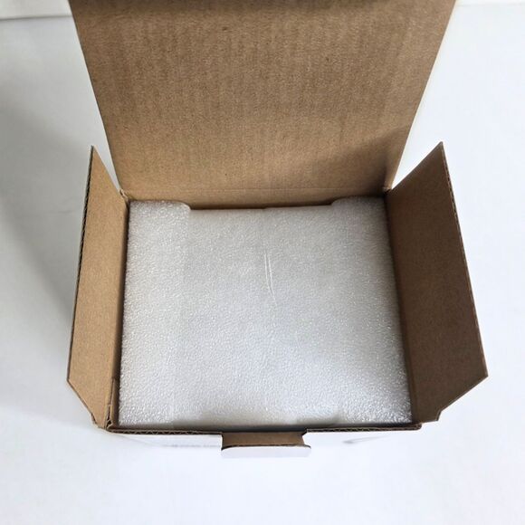 Pokémon Center Snowy Snooze Holiday Pokemon Village Figure - NEW - Picture 5 of 7